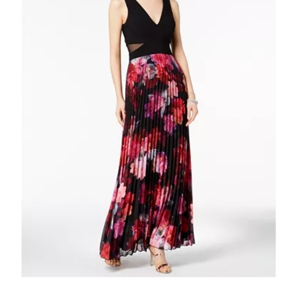 XSCAPE Pleated Floral-Print Gown - Picture 5 of 7